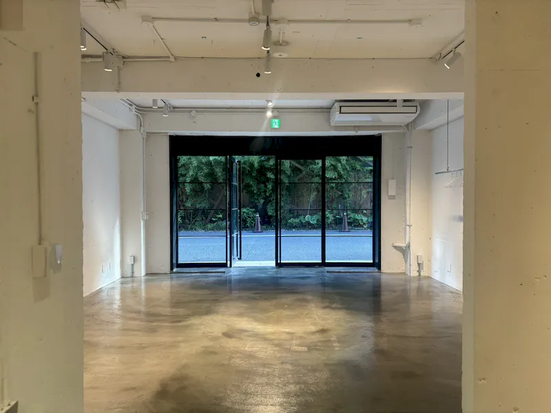 【LIGHT BOX SATELLITE｜表参道駅8分】壁面豊富な53㎡・展示映えする青山の路面ギャラリーの画像4