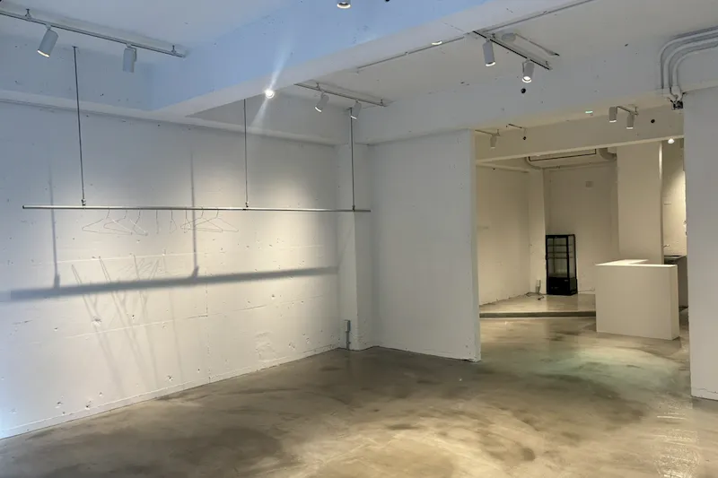 【LIGHT BOX SATELLITE｜表参道駅8分】壁面豊富な53㎡・展示映えする青山の路面ギャラリー
