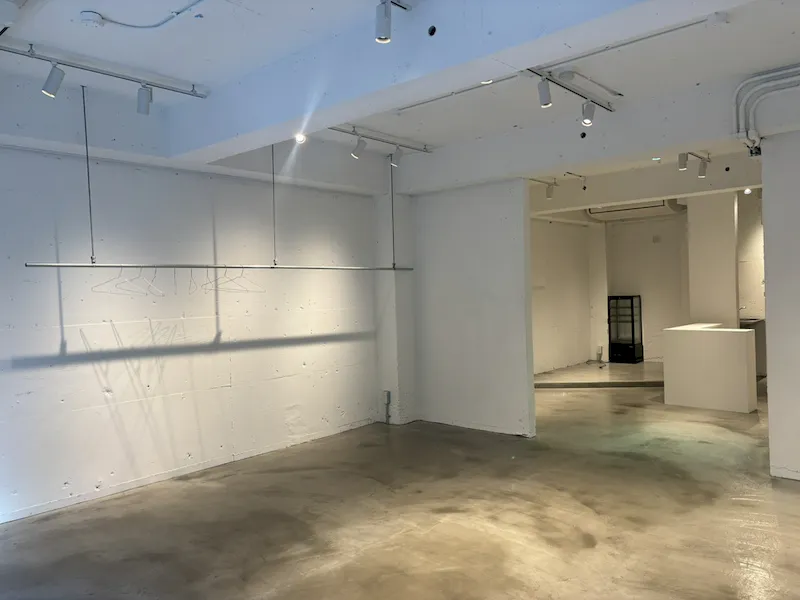 【LIGHT BOX SATELLITE｜表参道駅8分】壁面豊富な53㎡・展示映えする青山の路面ギャラリーの画像3