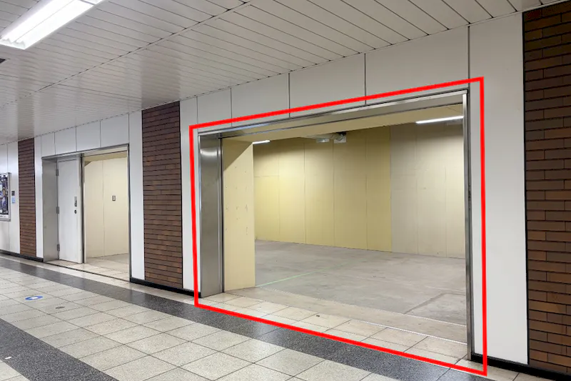 【横浜市営地下鉄ブルーライン関内駅・改札外B区画（中央）】物販、食物販のポップアップストアに最適な人通りの多い改札外イベントスペース
