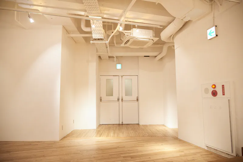 【代官山駅2分】アパレルの展示会場や音楽イベント、撮影等に最適な小上がりのあるイベントスペース