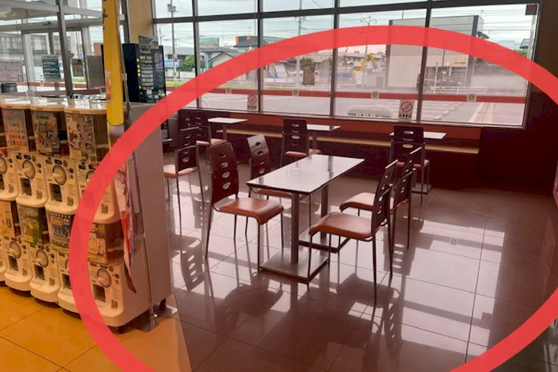 【ウジエスーパー中里店】販促プロモーションや物販に最適なイートインコーナーのレンタルスペースの画像
