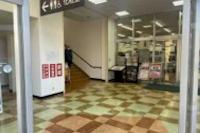 【フタバ図書TSUTAYAアルティ福山店】プロモーションに最適な1F入口周辺のイベントスペース