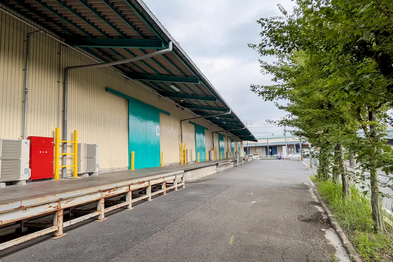 【北戸田駅8分｜Studio INDIGO】天井高9.5m・車両搬入もできる3区画一棟貸しの大型倉庫イベントスペース