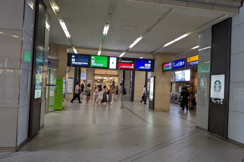 【京橋駅】プロモーションイベントや食物販、物販のポップアップストアに最適な圧倒的な人流を誇る改札外コンコースイベントスペース