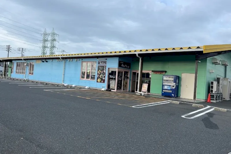 【ダイナム山口宇部店ゆったり館｜割引キャンペーン実施中】キッチンカーやプロモーションに最適なアミューズメント施設のイベントスペース（電源無し）