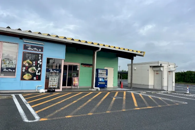 【ダイナム山口宇部店ゆったり館｜割引キャンペーン実施中】キッチンカーやプロモーションに最適なアミューズメント施設のイベントスペース（電源無し）