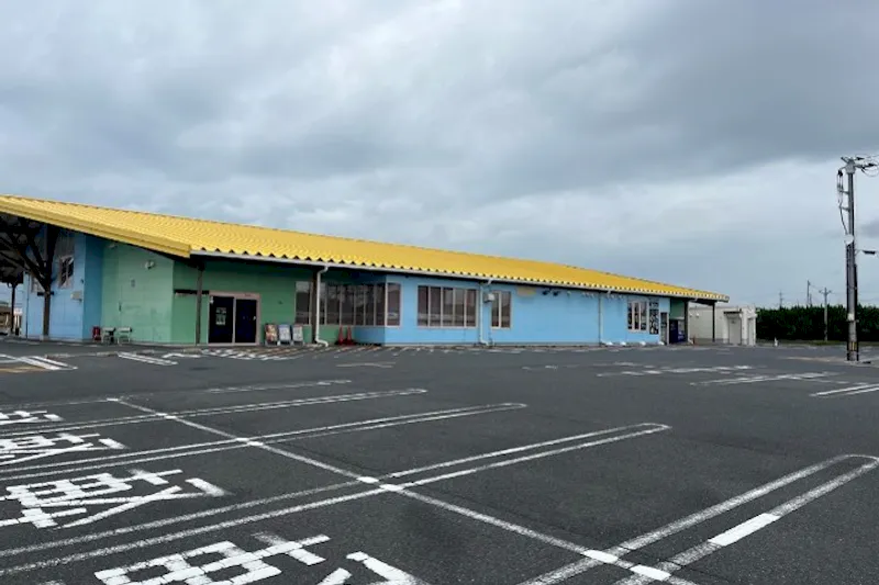 【ダイナム山口宇部店ゆったり館｜割引キャンペーン実施中】キッチンカーやプロモーションに最適なアミューズメント施設のイベントスペース（電源無し）