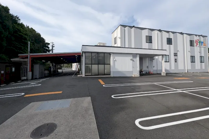 【ダイナム三重志摩南店｜割引キャンペーン実施中】キッチンカーや各種プロモーションイベントでの出店に最適なアミューズメント施設のイベントスペース
