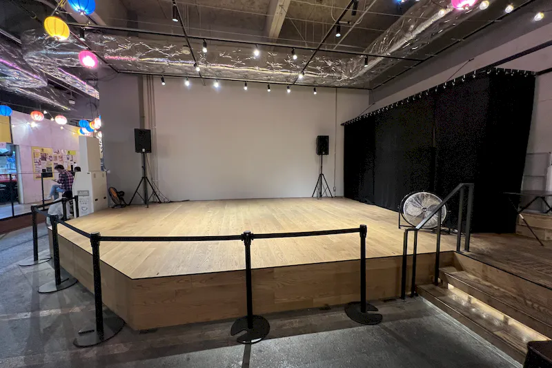 【アソビル：ASOBUILD】アパレルの展示販売や携帯キャリア等の販売促進プロモーション、ワークショップに最適な駅チカ商業施設の1階にあるイベントスぺース