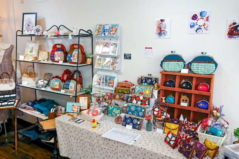 【西荻窪駅４分】ポップアップストアや展示会に最適　ナチュラルアンティーク調ギャラリー