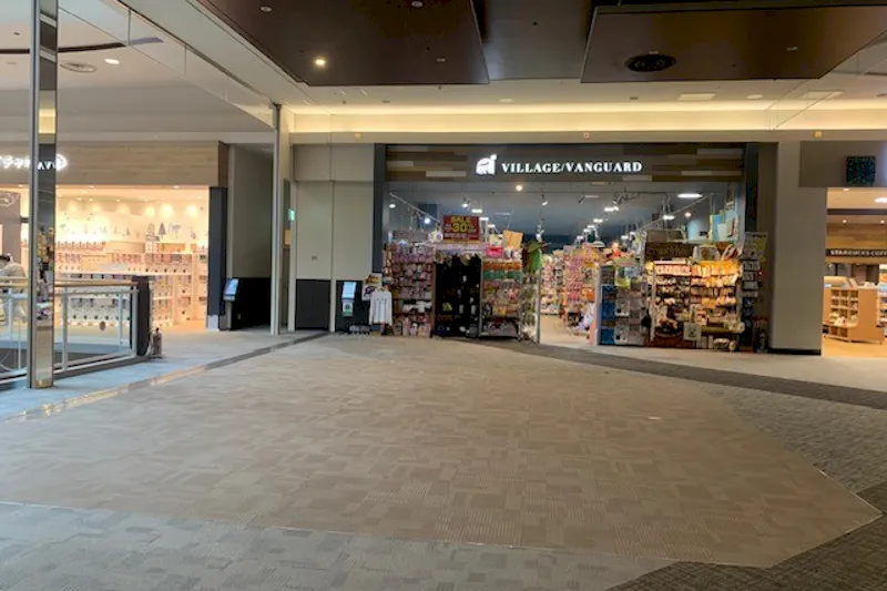 【イオンモール高岡】東館 2階 イベントスペース⑥(ヴィレッジヴァンガード前)