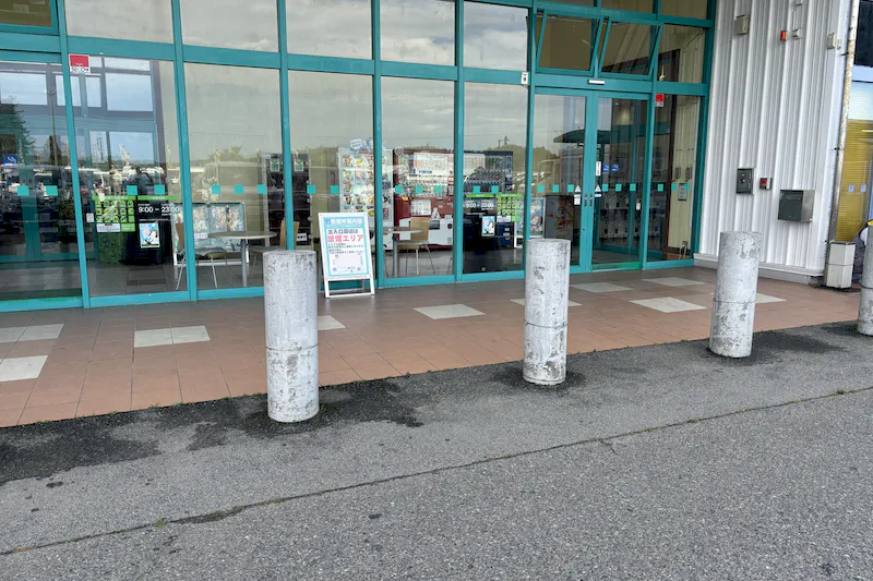 【ダイナム原町店｜割引キャンペーン実施中】プロモーションイベントの開催に最適なアミューズメント施設のイベントスペース（出入口前）