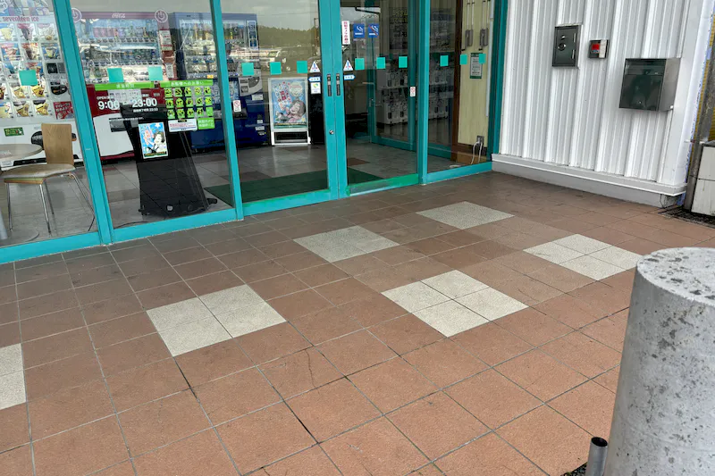【ダイナム原町店｜割引キャンペーン実施中】プロモーションイベントの開催に最適なアミューズメント施設のイベントスペース（出入口前）