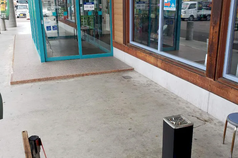 【ダイナム福島郡山東店ゆったり館｜割引キャンペーン実施中】物販に最適なアミューズメント施設のイベントスペース（店舗入口）