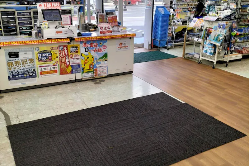 【フィッシングマックス神戸ハーバー店】プロモーションや物販に最適な釣具店内レジ横の近くのレンタルスペース