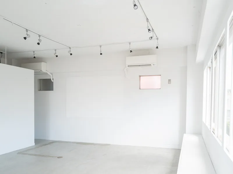 【明治神宮前〈原宿〉駅8分】展示会やポップアップストアに最適な白を基調としたスペースの画像2