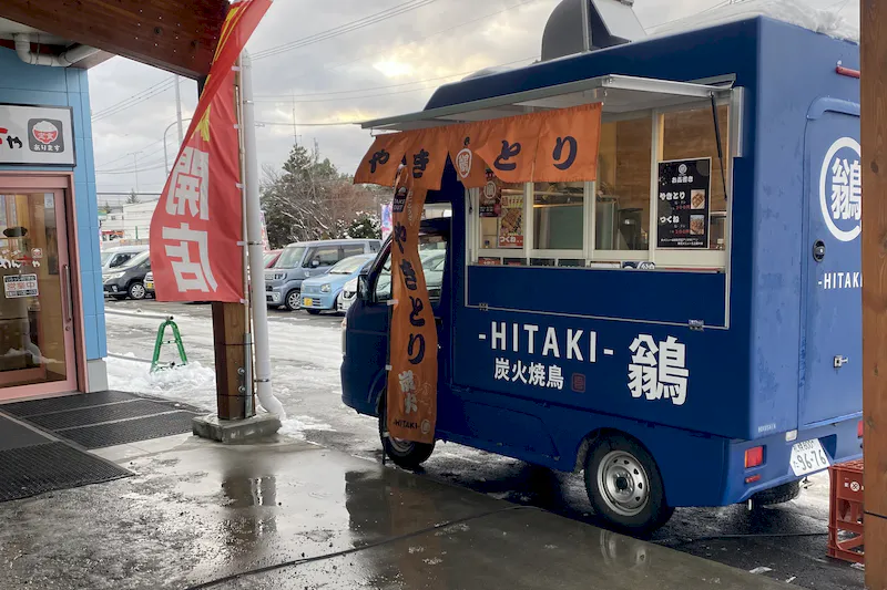 【ダイナム北海道札幌東雁来店ゆったり館｜割引キャンペーン実施中】キッチンカーやプロモーションに最適なアミューズメント施設のイベントスペース(店舗正面入口前）