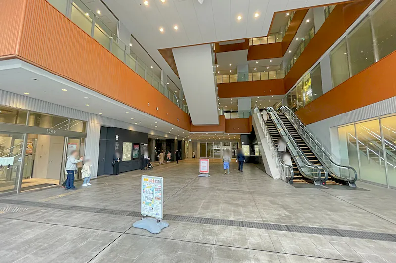 【大宮門街／大宮駅3分】車両展示会等のプロモーションイベントや大型ポップアップに最適な都市型商業施設の軒下にある半屋外スペース