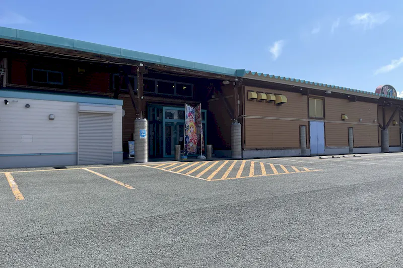 【ダイナム東根店｜割引キャンペーン実施中】キッチンカーの開催に最適なアミューズメント施設のイベントスペース