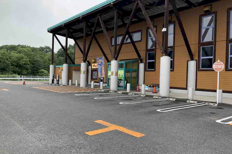【ダイナム三重名張店ゆったり館｜割引キャンペーン実施中】キッチンカーや各種プロモーションイベントでの出店に最適なアミューズメント施設のイベントスペース