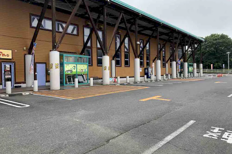 【ダイナム三重名張店ゆったり館｜割引キャンペーン実施中】キッチンカーや各種プロモーションイベントでの出店に最適なアミューズメント施設のイベントスペース