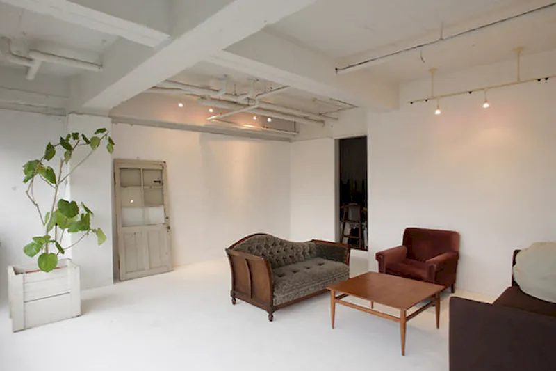 【学芸大学駅5分】アパレルの展示会場や撮影に適したビル1棟に3種のロケーションのあるイベントスペース(3Fスタジオ)