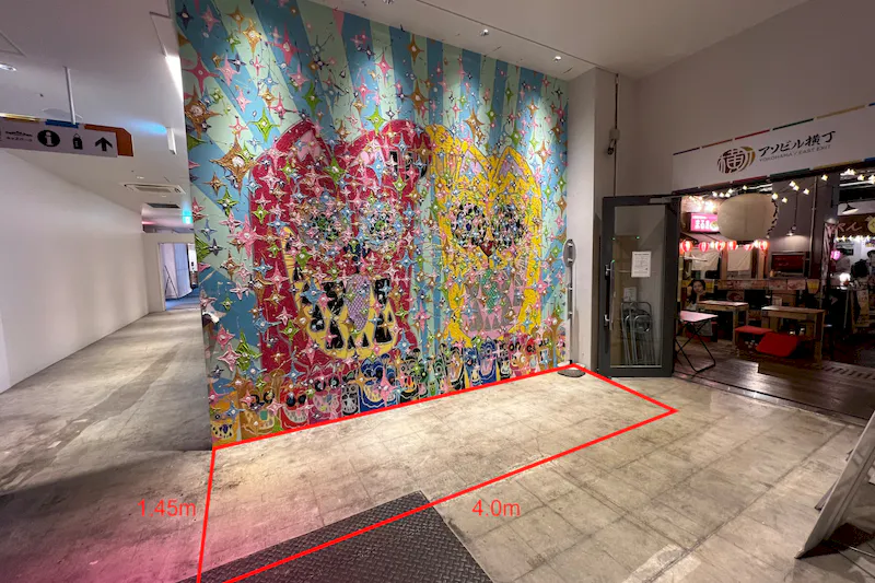 【アソビル：ASOBUILD】アパレルブランドや雑貨、コスメ等のポップアップストアに最適な駅チカ商業施設の１階にあるオシャレな壁面が特徴のイベントスぺース