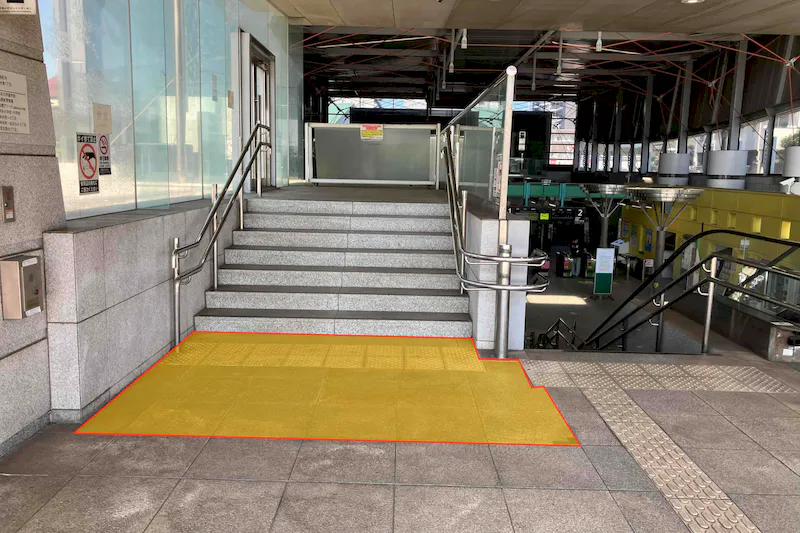 【船橋日大前駅】プロモーションや食物販に最適な人流の多い西口改札前スペース