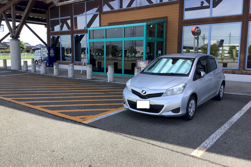 【ダイナム富山上市店｜割引キャンペーン実施中】キッチンカーやプロモーションイベントでの出店に最適なアミューズメント施設のイベントスペース（正面駐車場）