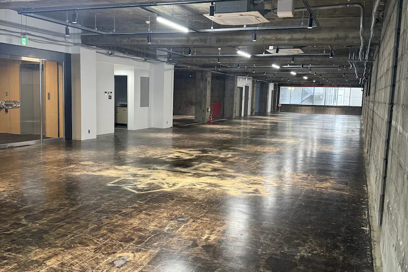 【堺筋本町駅2分】展示会やギャラリー、ポップアップストアに最適！全面スケルトン仕様の大規模レンタルスペース