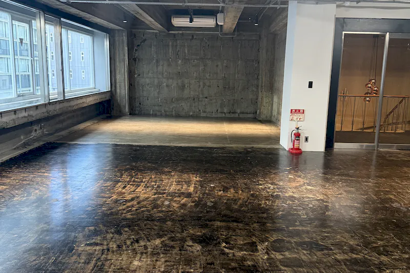 【堺筋本町駅2分】展示会やギャラリー、ポップアップストアに最適！全面スケルトン仕様の大規模レンタルスペース