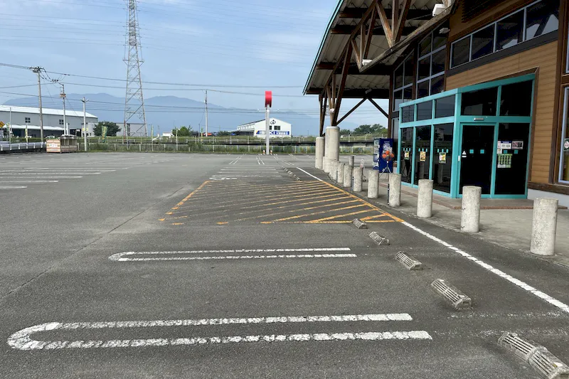 【ダイナム徳島小松島店｜割引キャンペーン実施中】キッチンカーやプロモーションに最適なアミューズメント施設のイベントスペース