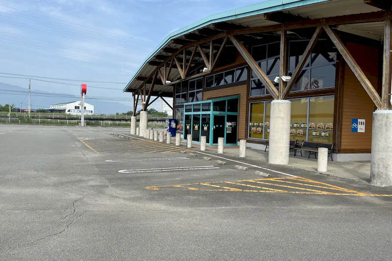 【ダイナム徳島小松島店｜割引キャンペーン実施中】キッチンカーやプロモーションに最適なアミューズメント施設のイベントスペース