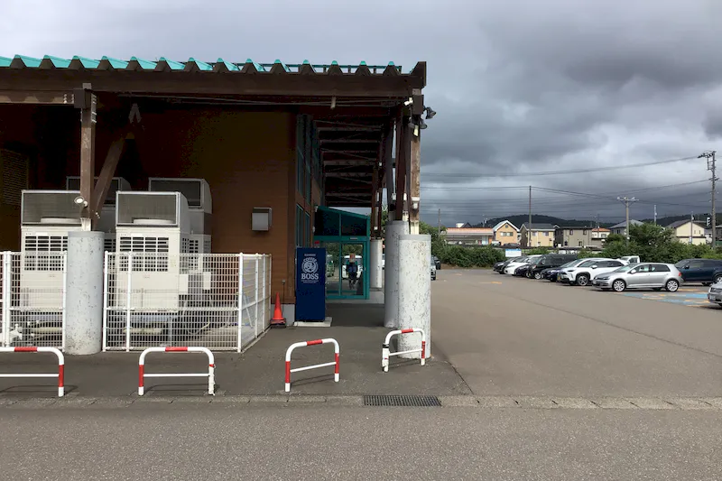 【ダイナム糸魚川店｜割引キャンペーン実施中】キッチンカーでの出店に最適なアミューズメント施設の駐車場イベントスペース