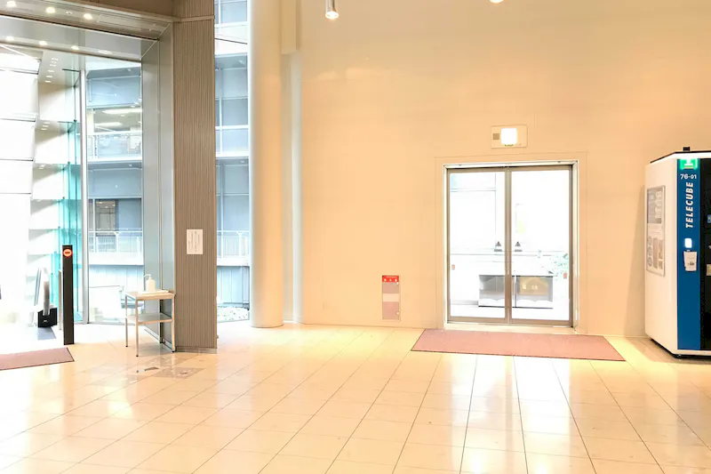 【毎日インテシオ】オフィスワーカー向けの小規模PRイベントや物販に最適な大規模オフィスビル内のイベントスペース(2階出入口付近)