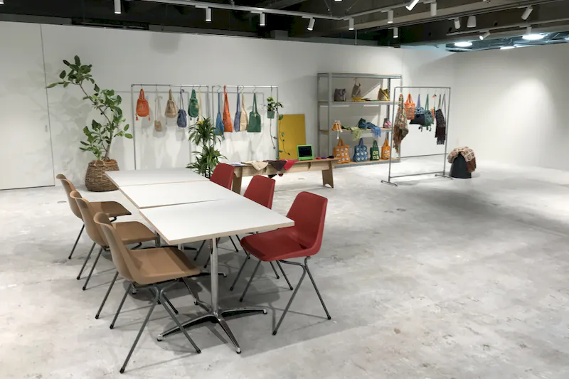【渋谷駅7分】アパレル展示会やポップアップストアに適した豊富な什器が便利な広々イベントスペース