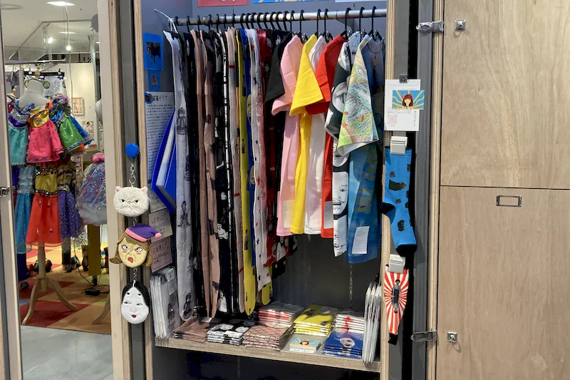 【ラフォーレ原宿／明治神宮前駅1分】愛と狂気のマーケット ポップアップストアやアート展示、商品PRに最適、販売スタッフ不要なロッカースペース(ロッカー)