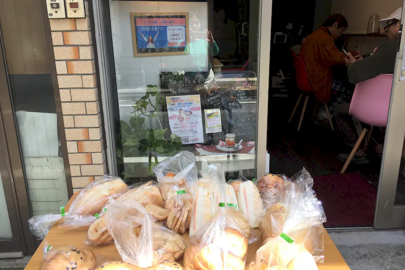 【保土ヶ谷駅2分】コミニュティカフェの軒下のイベントスペース