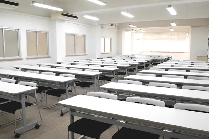 【飯田橋駅3分】設備充実で広さのある4階会議室(大A)の画像