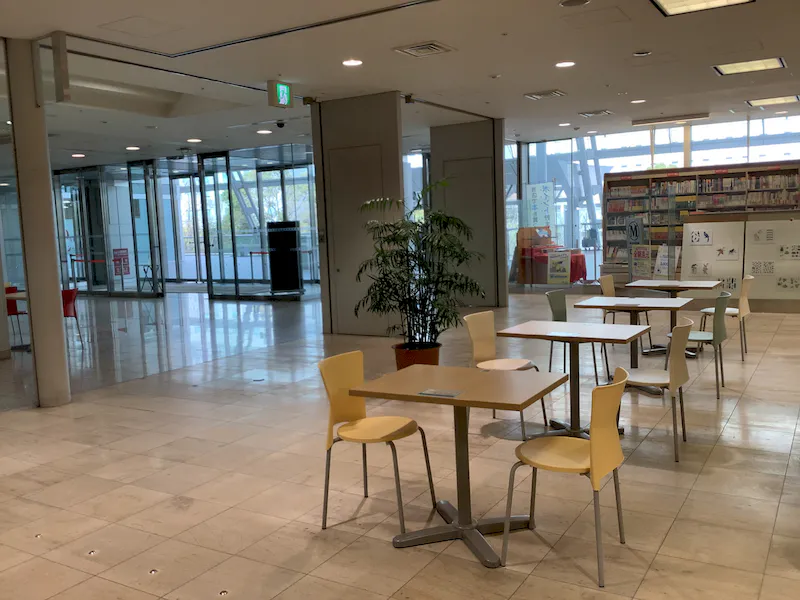 机、椅子利用可（ご要望に応じて撤去します）