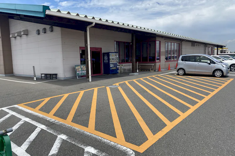 【ダイナム山口宇部港町店ゆったり館｜割引キャンペーン実施中】キッチンカーやプロモーションに最適なアミューズメント施設のイベントスペース