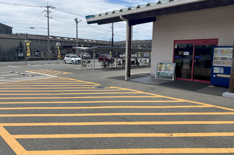 【ダイナム山口宇部港町店ゆったり館｜割引キャンペーン実施中】キッチンカーやプロモーションに最適なアミューズメント施設のイベントスペース