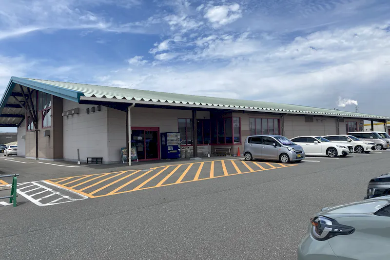 【ダイナム山口宇部港町店ゆったり館｜割引キャンペーン実施中】キッチンカーやプロモーションに最適なアミューズメント施設のイベントスペース