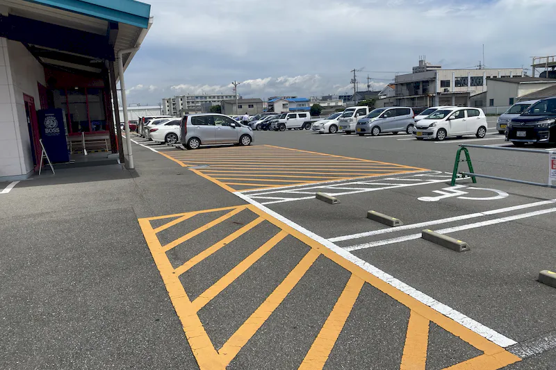 【ダイナム山口宇部港町店ゆったり館｜割引キャンペーン実施中】キッチンカーやプロモーションに最適なアミューズメント施設のイベントスペース