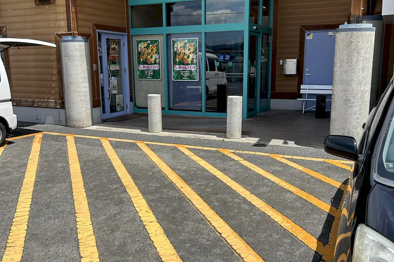 【ダイナム滋賀湖南店｜割引キャンペーン実施中】キッチンカーやプロモーションでの出店に最適なアミューズメント施設のイベントスペース