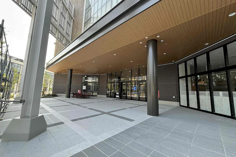 【イオンモール仙台上杉】銀杏のひろば