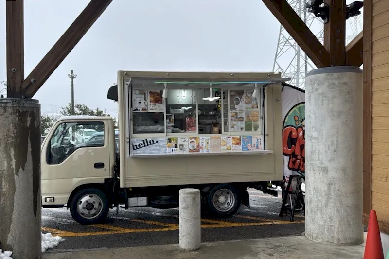 【ダイナム鹿島町店ゆったり館（石川県）｜割引キャンペーン実施中】キッチンカーやプロモーションイベントの開催に最適なアミューズメント施設のイベントスペース