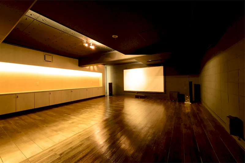 【ギャラリーあるかぶる｜中目黒駅8分】プロジェクターと音響設備で上映会ができるイベントスペース