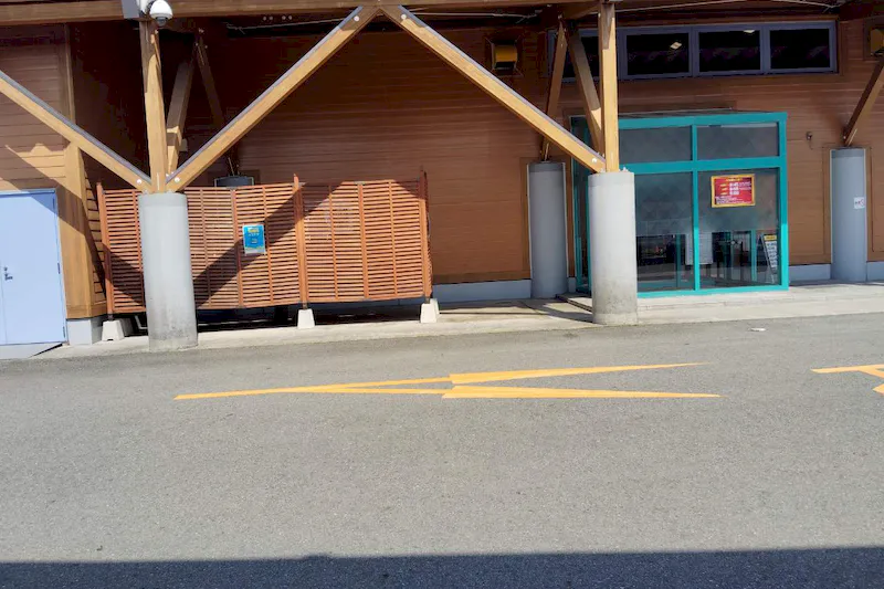 【ダイナム秋田臨海店ゆったり館｜割引キャンペーン実施中】キッチンカープロモーションイベントの開催に最適なアミューズメント施設のイベントスペース